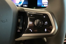 sininen BMW i5 2025 kuva 20.