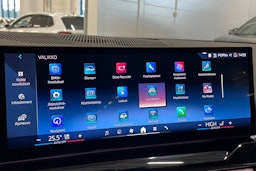 sininen BMW i5 2025 kuva 30.