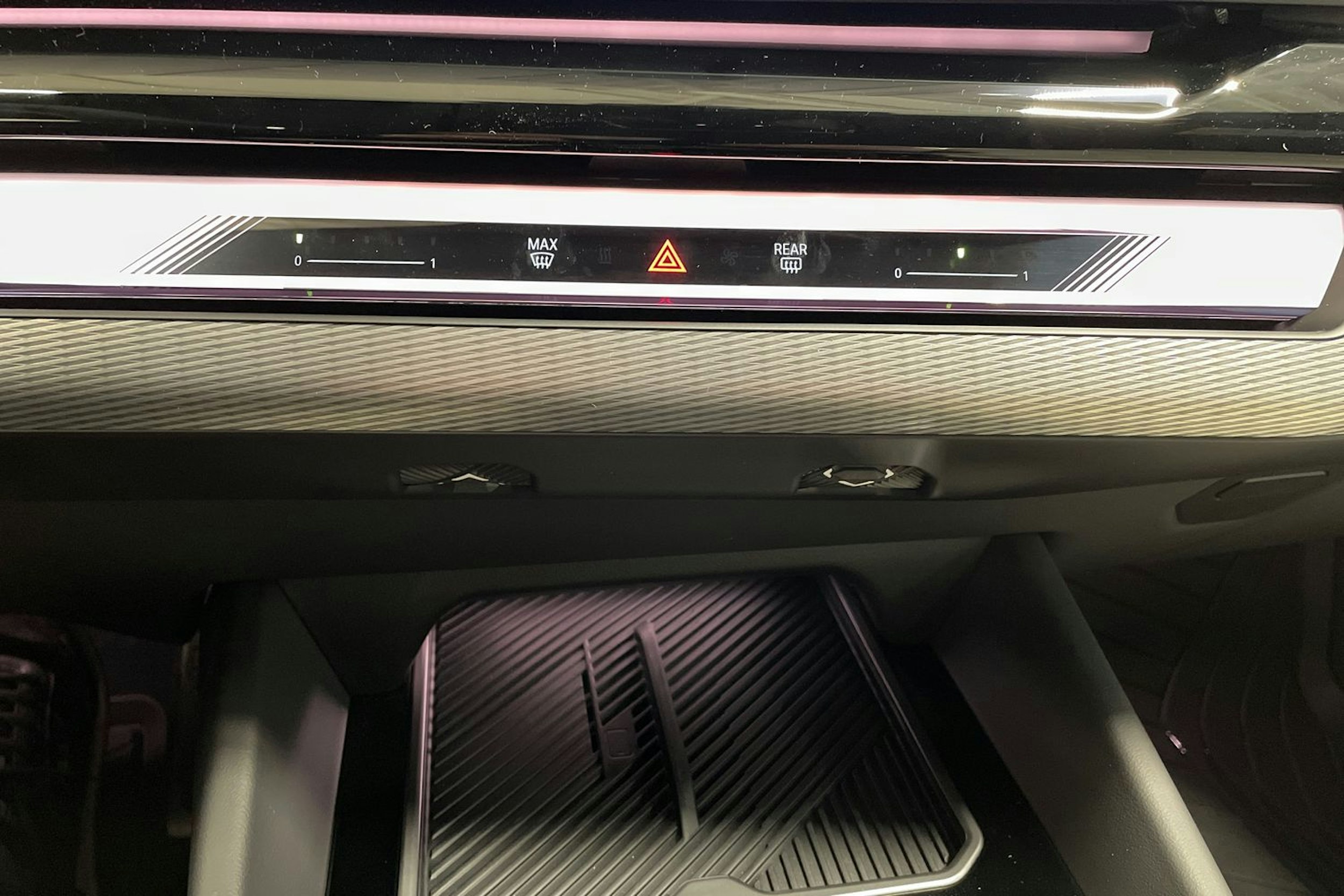 sininen BMW i5 2025 kuva 38.