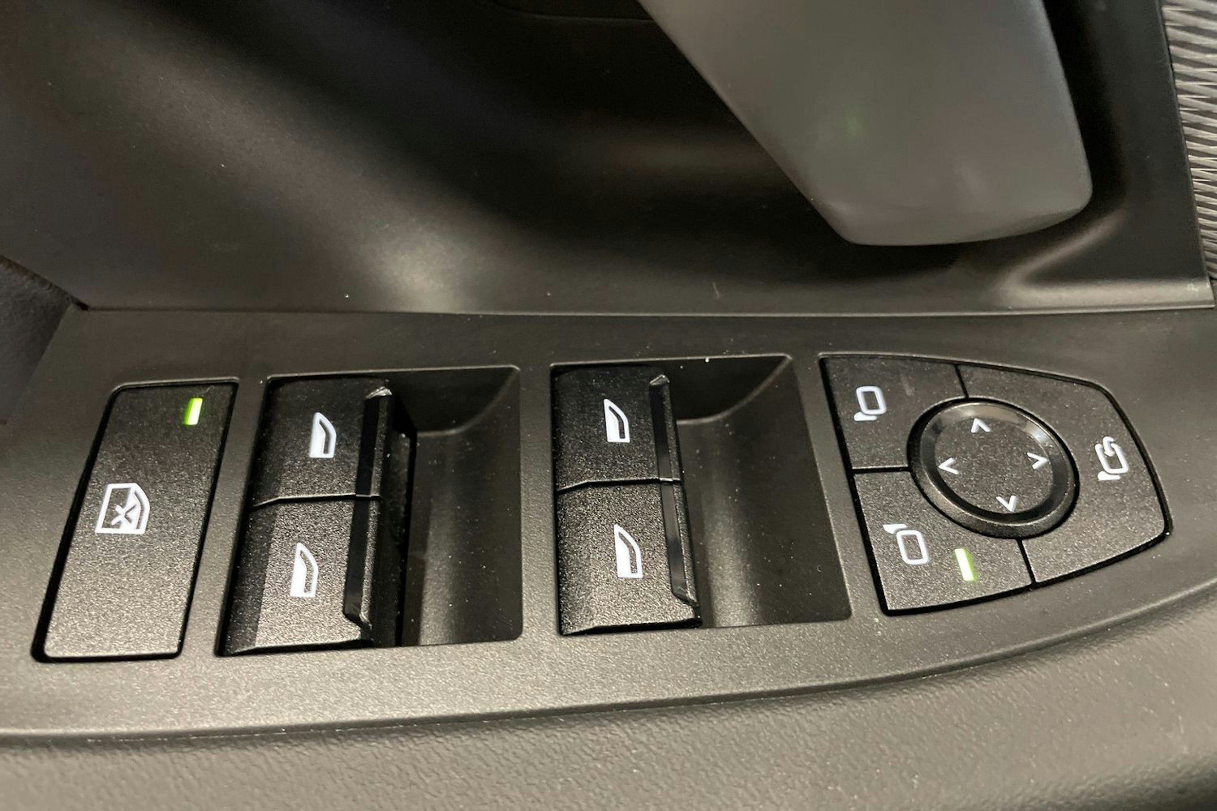 sininen BMW i5 2025 kuva 41.