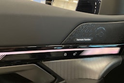 sininen BMW i5 2025 kuva 42.