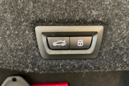 sininen BMW i5 2025 kuva 46.