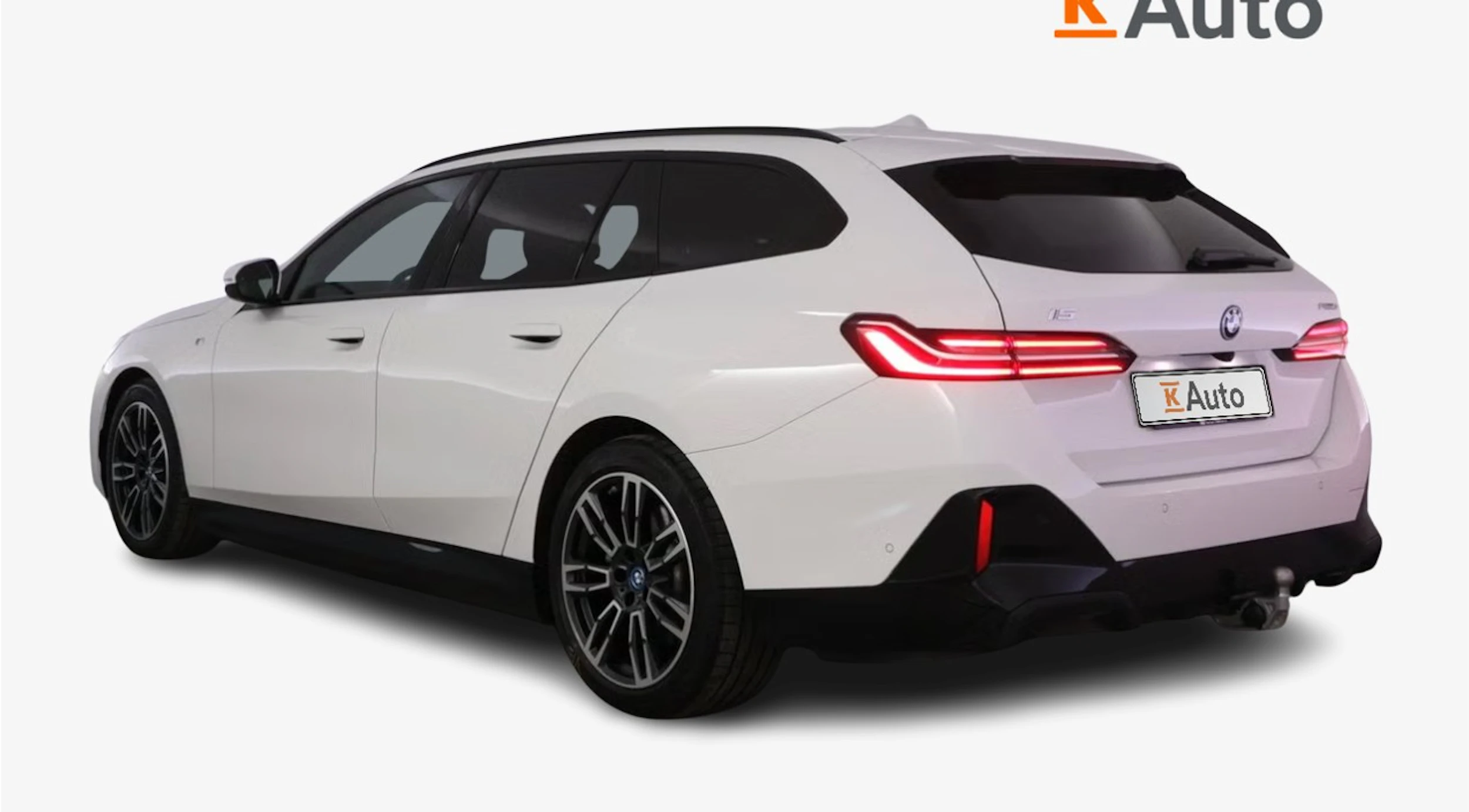 valkoinen BMW i5 2025 kuva 2.