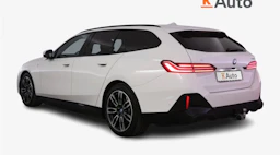 valkoinen BMW i5 2025 kuva 2.