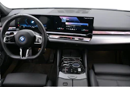 valkoinen BMW i5 2025 kuva 5.