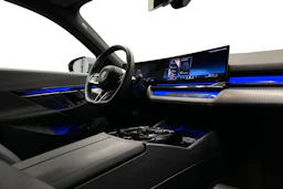 harmaa BMW i5 2025 kuva 7.