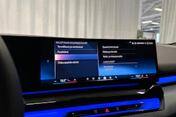 harmaa BMW i5 2025 kuva 24.