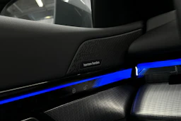 harmaa BMW i5 2025 kuva 27.