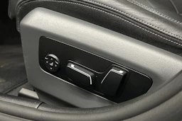 harmaa BMW i5 2025 kuva 29.