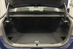 met. sininen BMW i5 M60 2025 kuva 14.