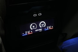 met. sininen BMW i5 M60 2025 kuva 16.