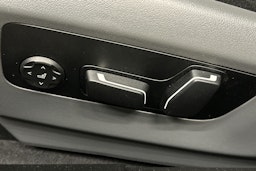 met. sininen BMW i5 M60 2025 kuva 18.