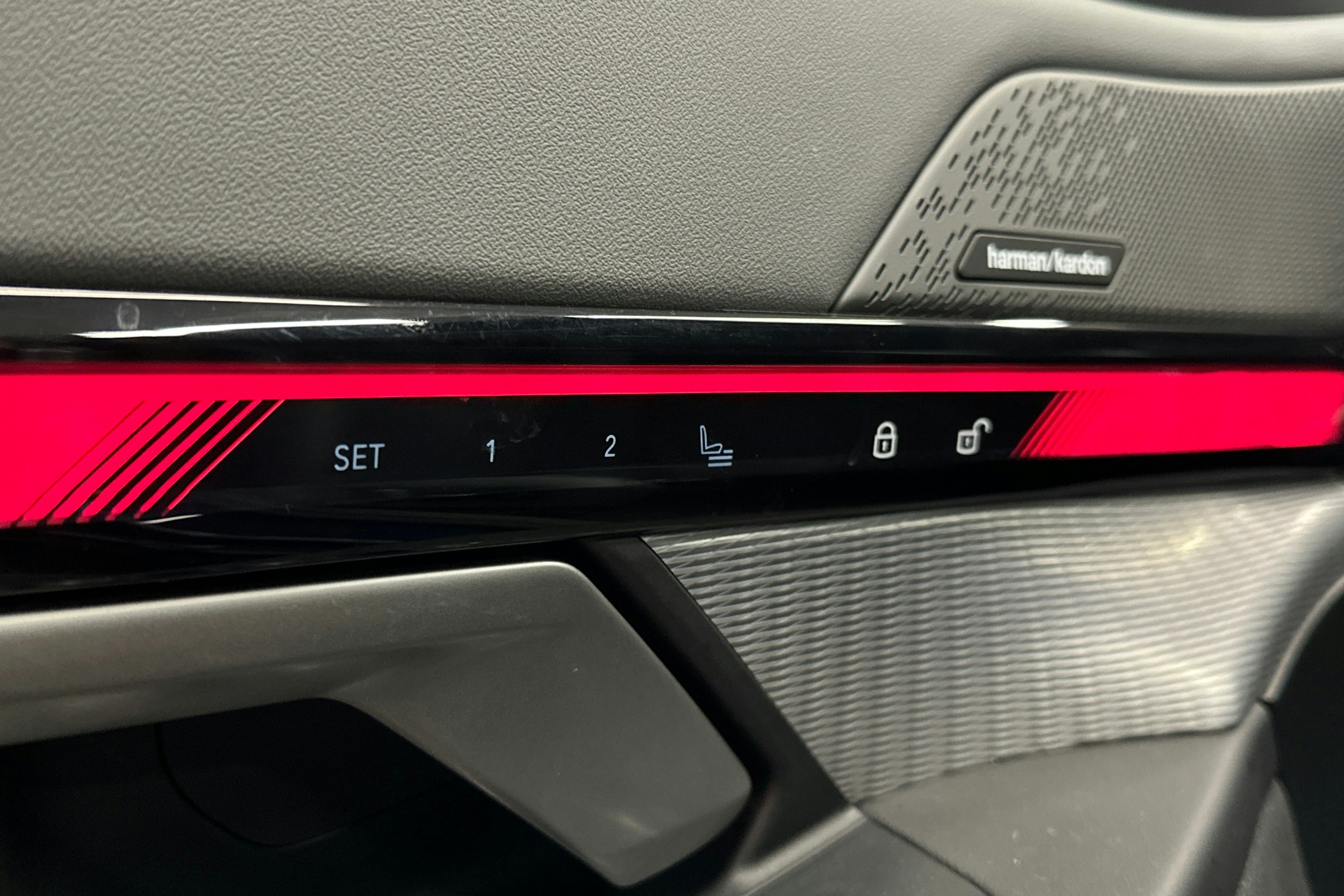 met. sininen BMW i5 M60 2025 kuva 19.