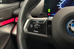 met. sininen BMW i5 M60 2025 kuva 23.