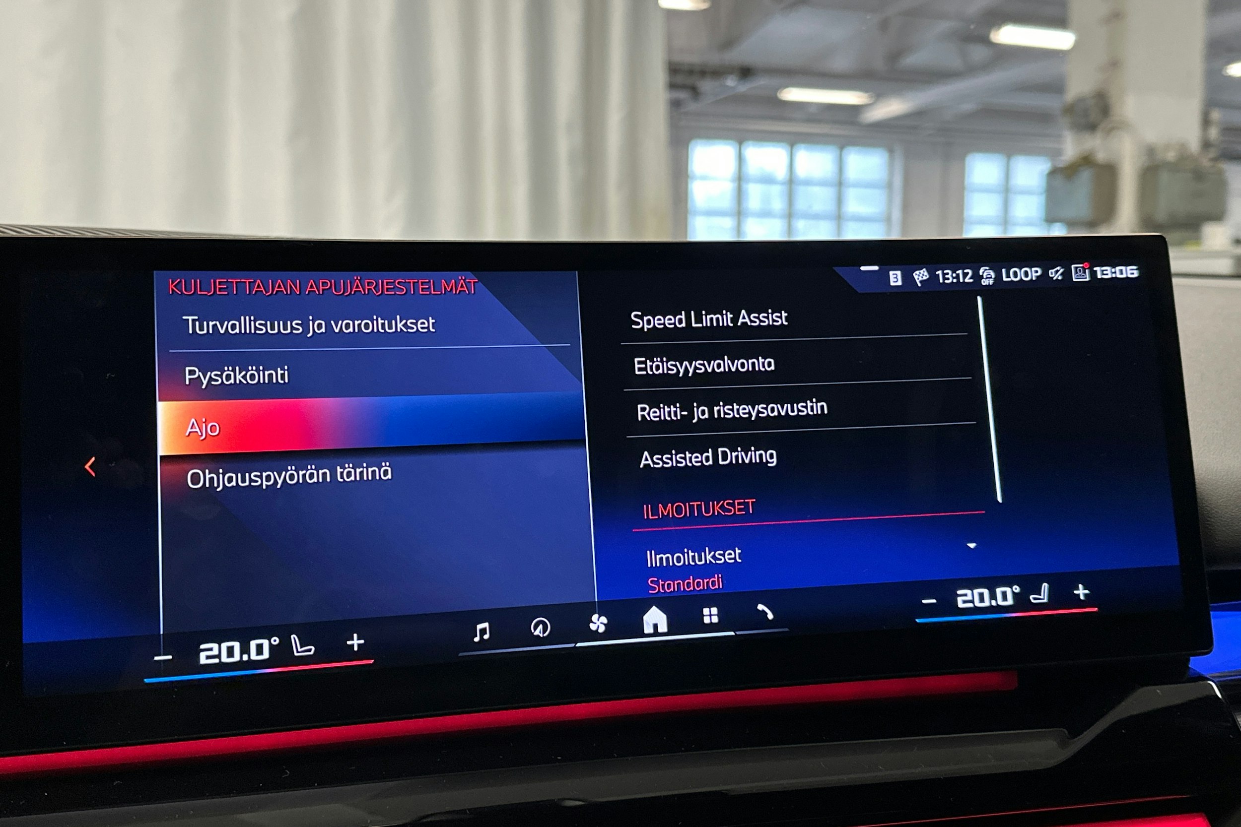 met. sininen BMW i5 M60 2025 kuva 30.