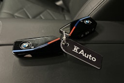 met. sininen BMW i5 M60 2025 kuva 43.