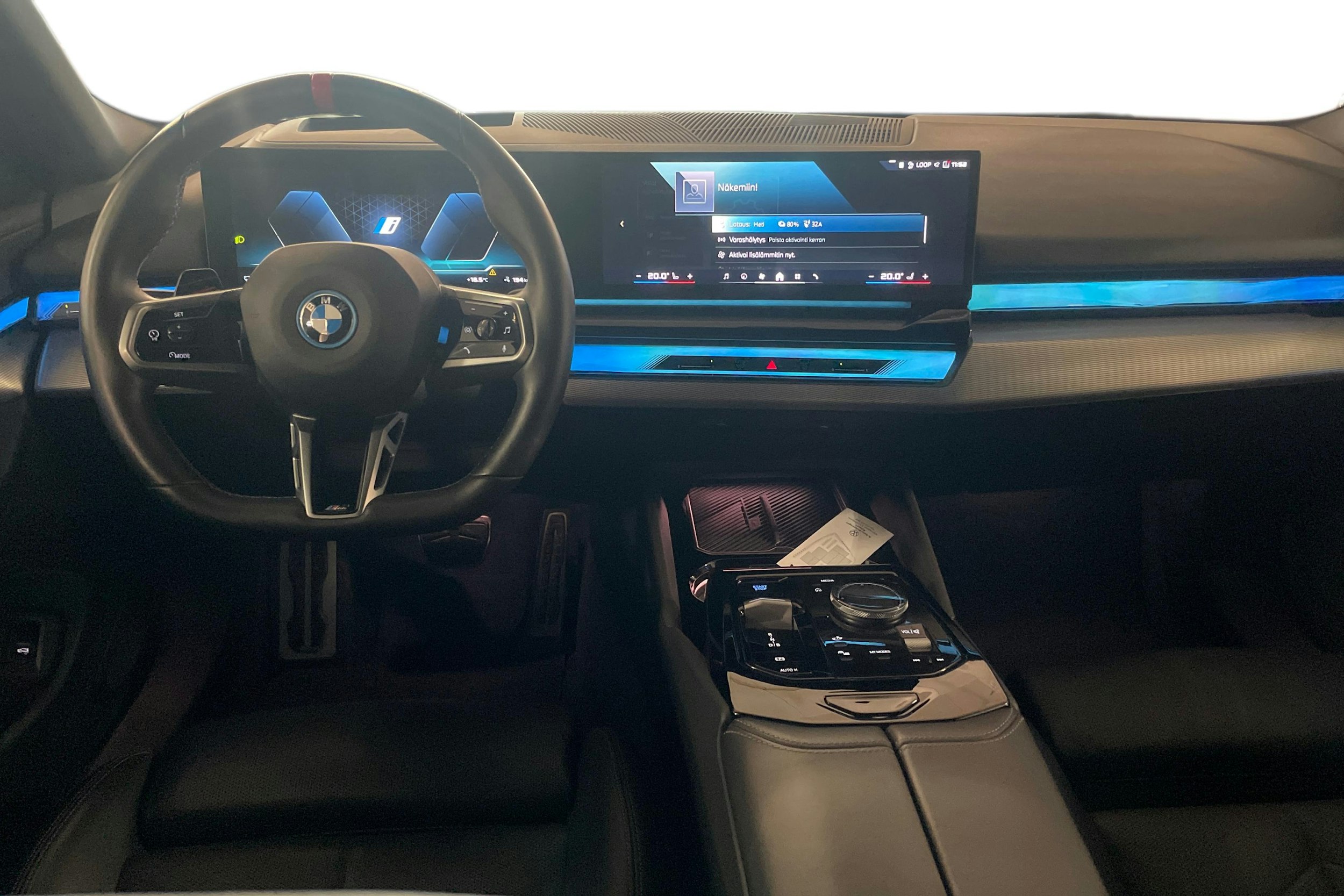 Violetti BMW i5 M60 xDrive 2025 kuva 10.