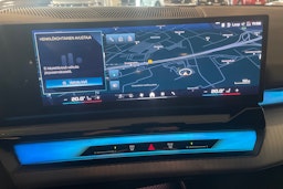 Violetti BMW i5 M60 xDrive 2025 kuva 23.