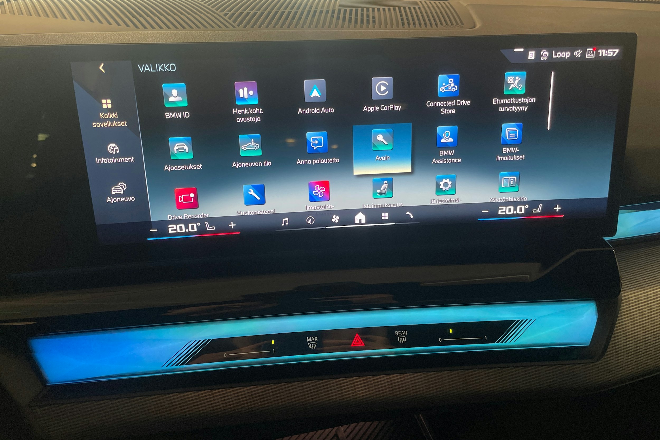 Violetti BMW i5 M60 xDrive 2025 kuva 24.