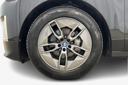 harmaa BMW iX 2021 kuva 11.