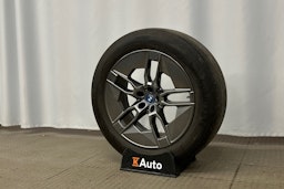 harmaa BMW iX 2021 kuva 13.