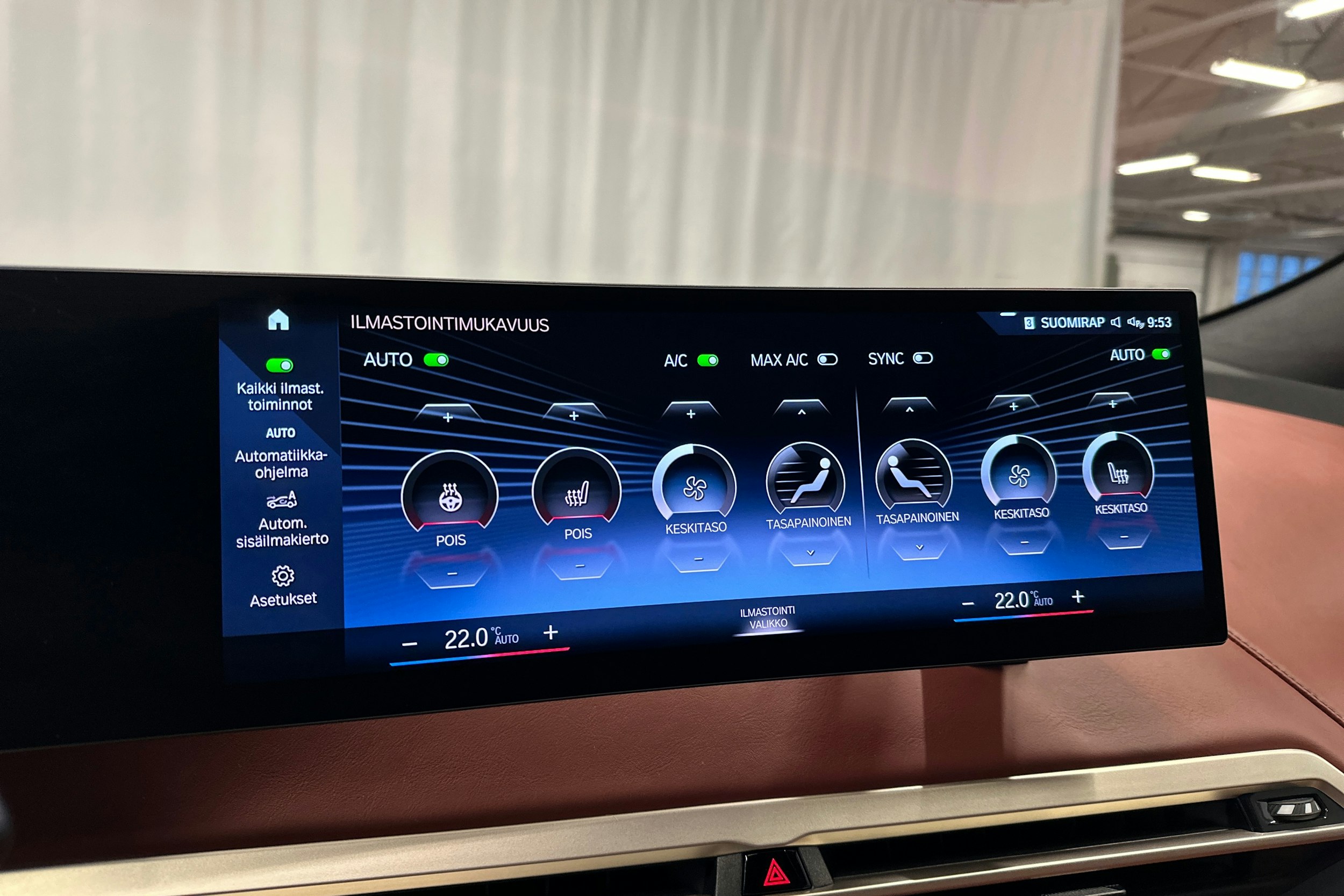 harmaa BMW iX 2021 kuva 19.