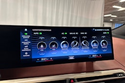 harmaa BMW iX 2021 kuva 19.