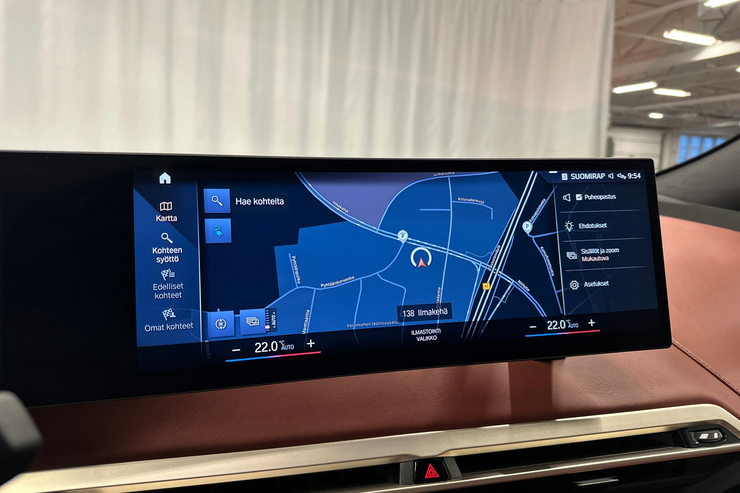 harmaa BMW iX 2021 kuva 20.