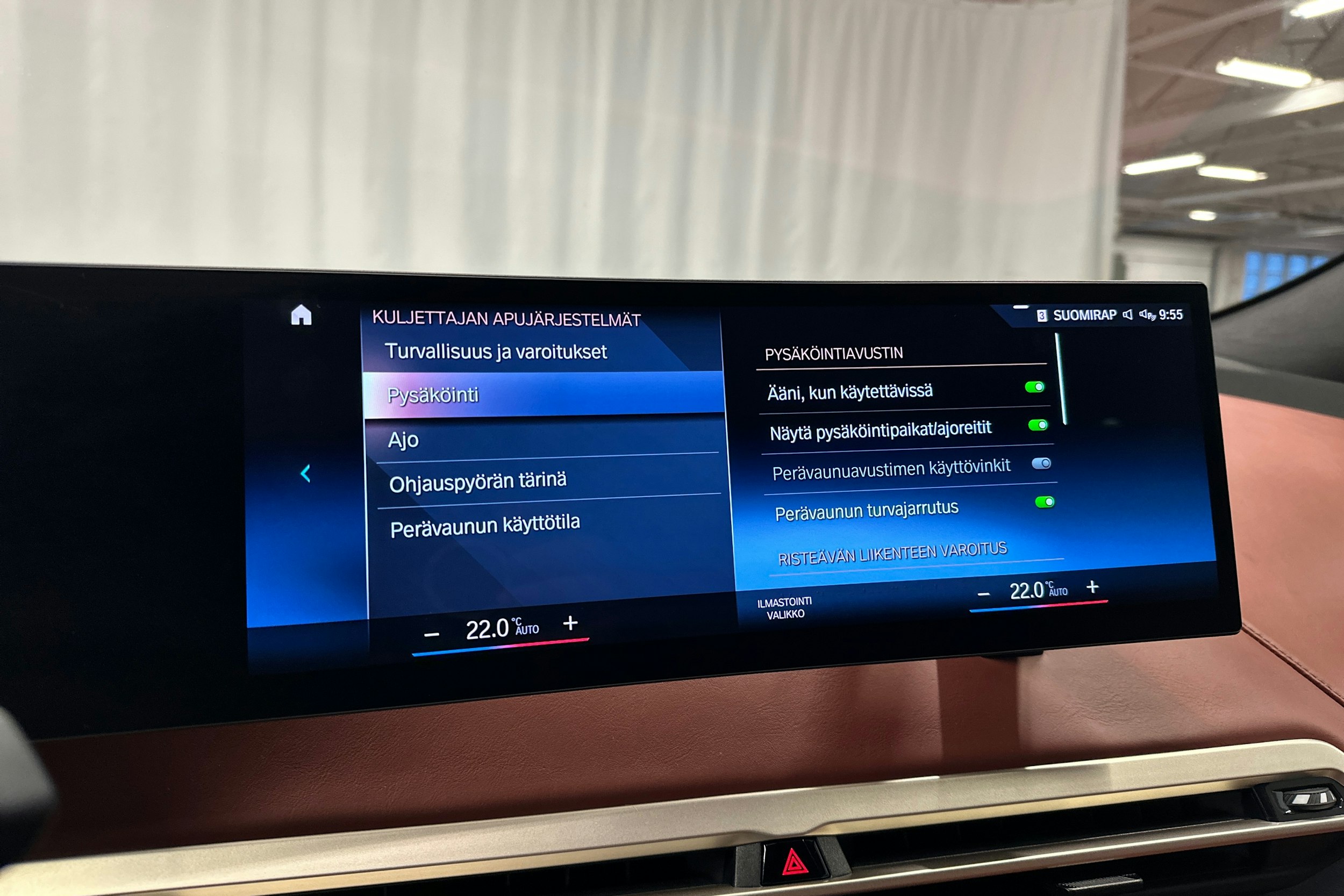 harmaa BMW iX 2021 kuva 25.