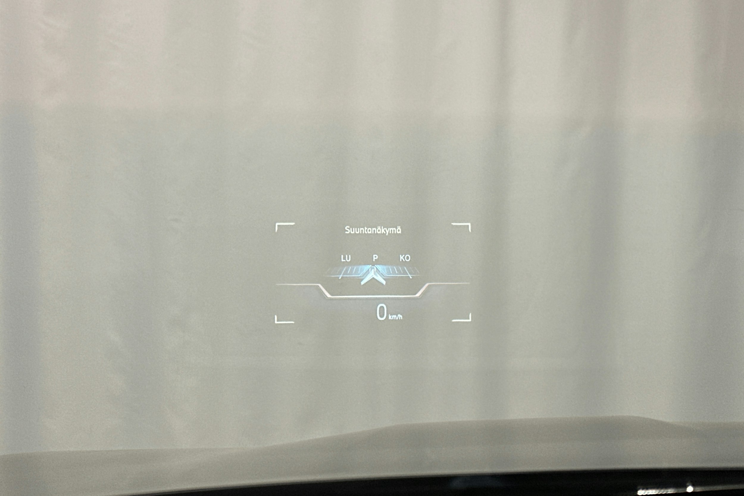 harmaa BMW iX 2021 kuva 29.