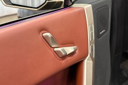 harmaa BMW iX 2021 kuva 32.