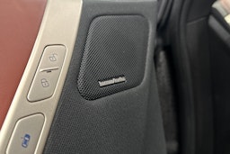 harmaa BMW iX 2021 kuva 33.