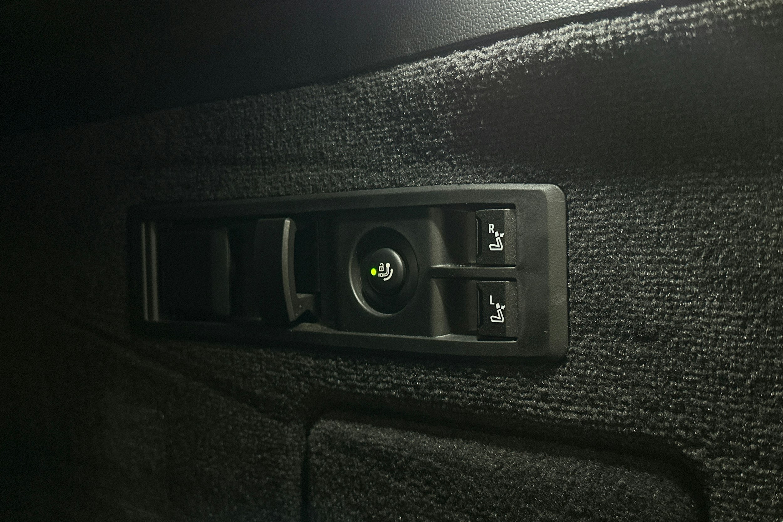 harmaa BMW iX 2021 kuva 36.