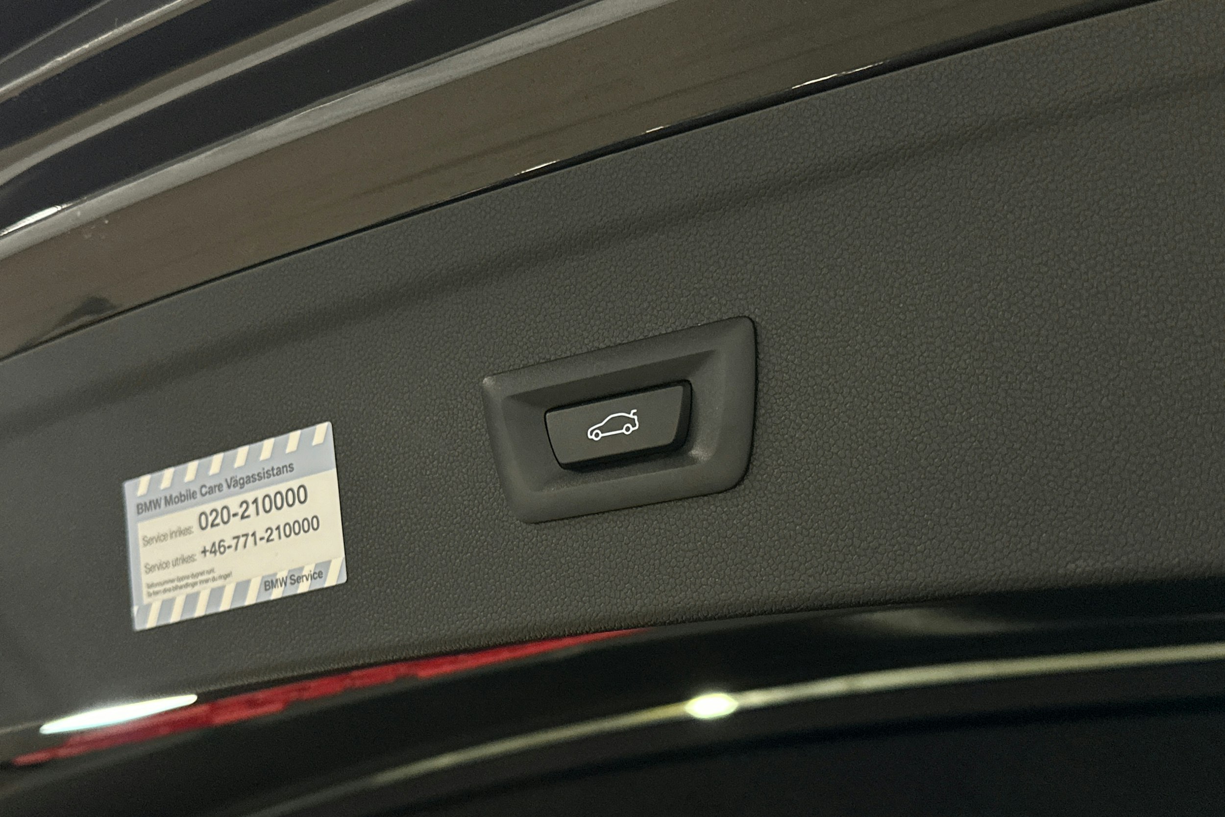 harmaa BMW iX 2021 kuva 37.