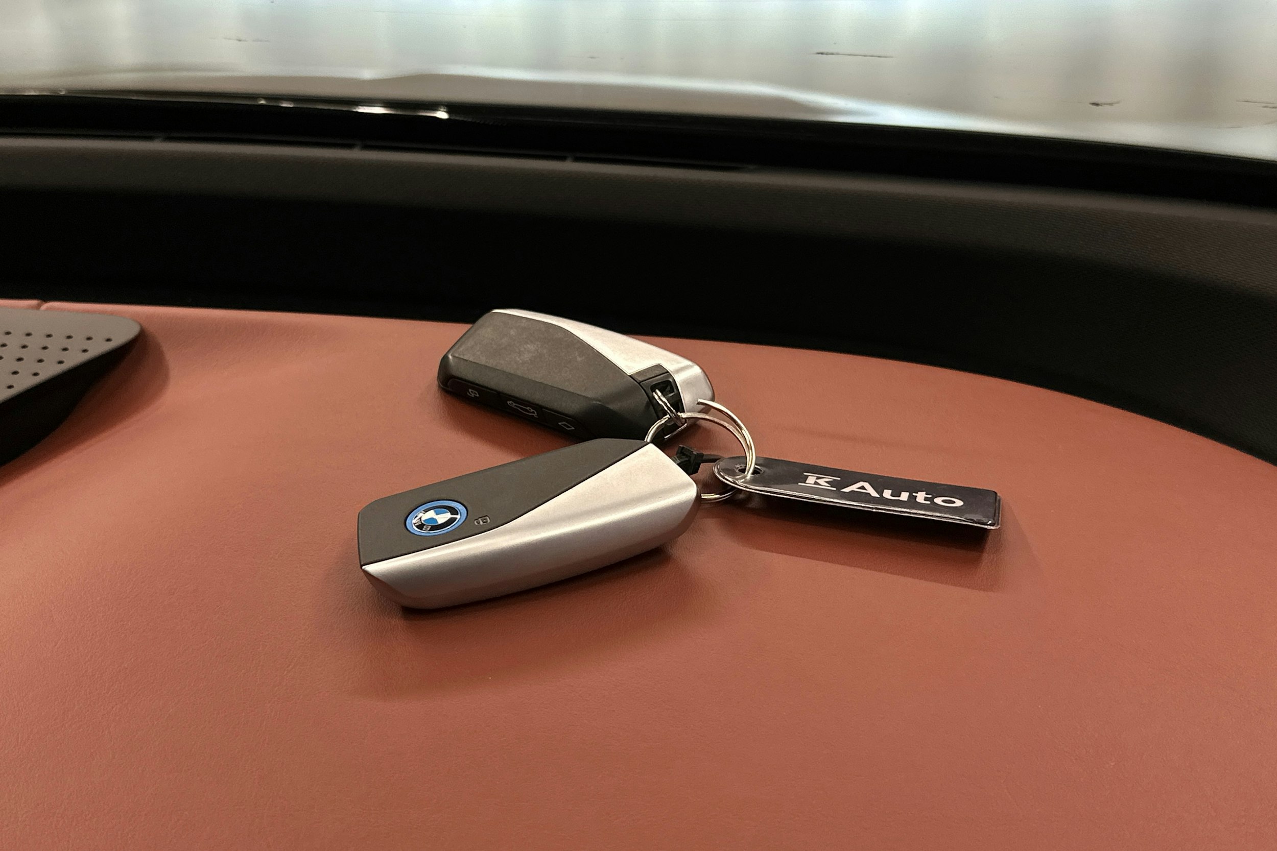 harmaa BMW iX 2021 kuva 38.