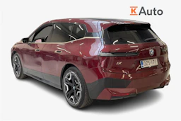 punainen BMW iX 2021 kuva 2.