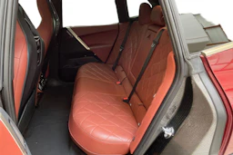punainen BMW iX 2022 kuva 8.