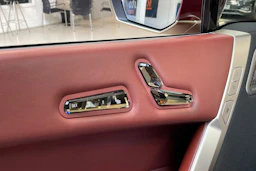 punainen BMW iX 2022 kuva 34.