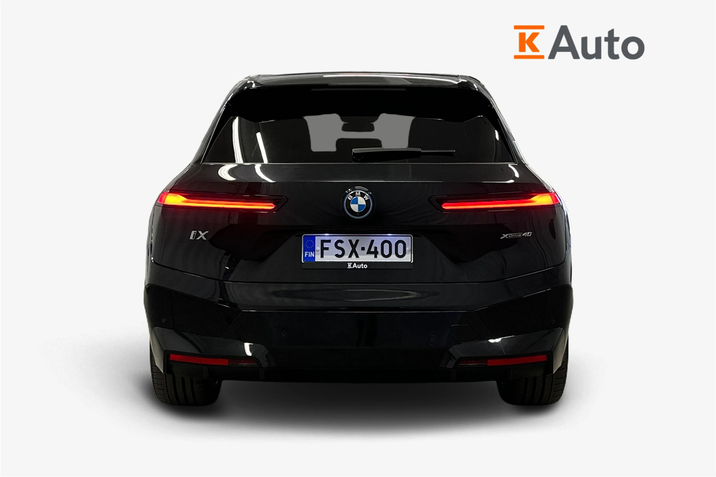 musta BMW iX 2022 kuva 4.
