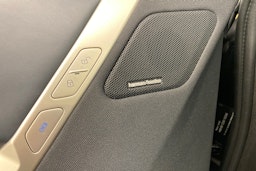 musta BMW iX 2022 kuva 19.