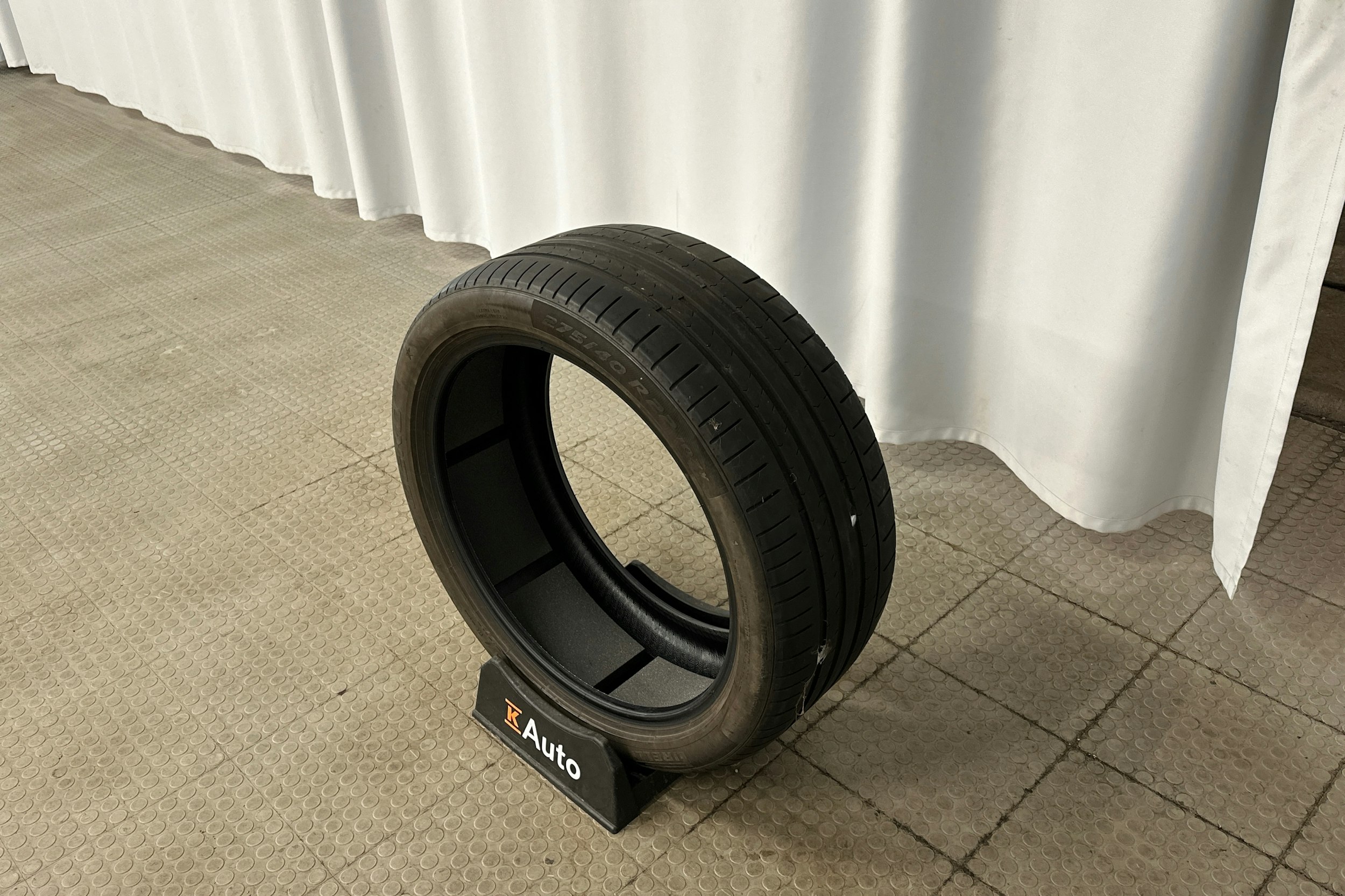 sininen BMW iX 2022 kuva 13.