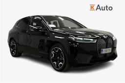 musta BMW iX 2022 kuva 1.