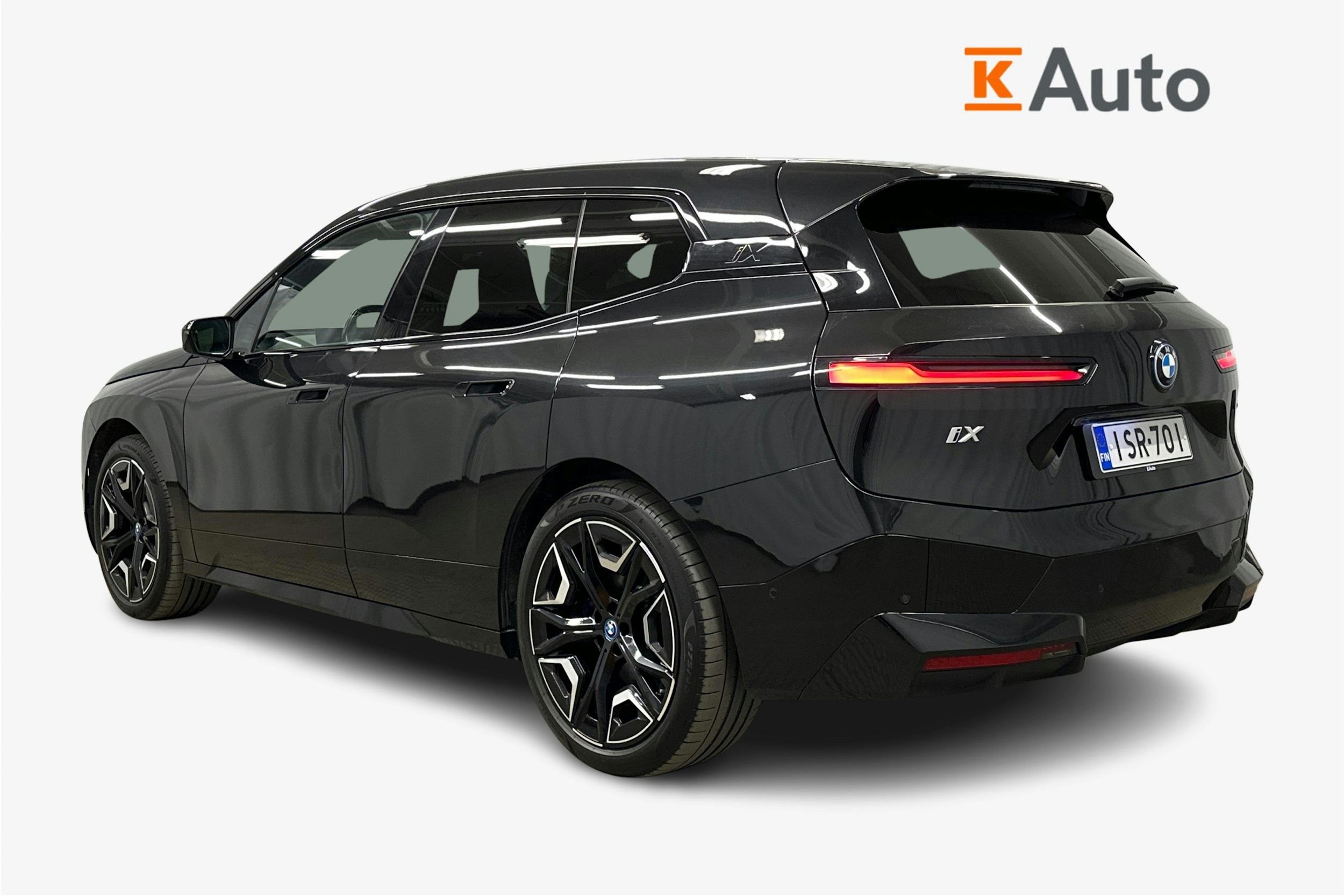 musta BMW iX 2022 kuva 2.