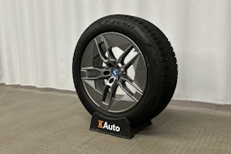 musta BMW iX 2022 kuva 13.