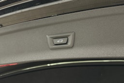 musta BMW iX 2022 kuva 36.