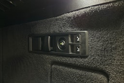 musta BMW iX 2022 kuva 37.