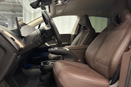 sininen BMW iX 2022 kuva 28.
