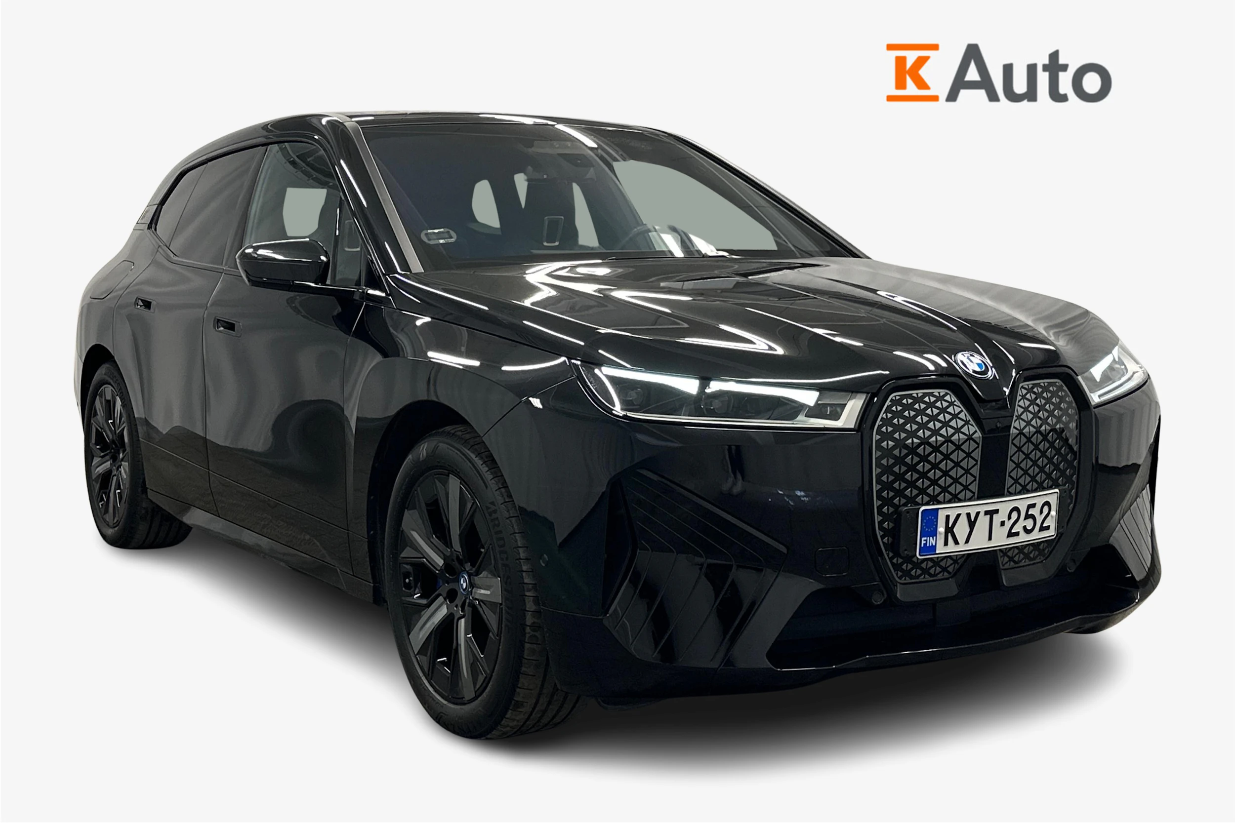 musta BMW iX 2022 kuva 1.