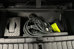 musta BMW iX 2022 kuva 42.