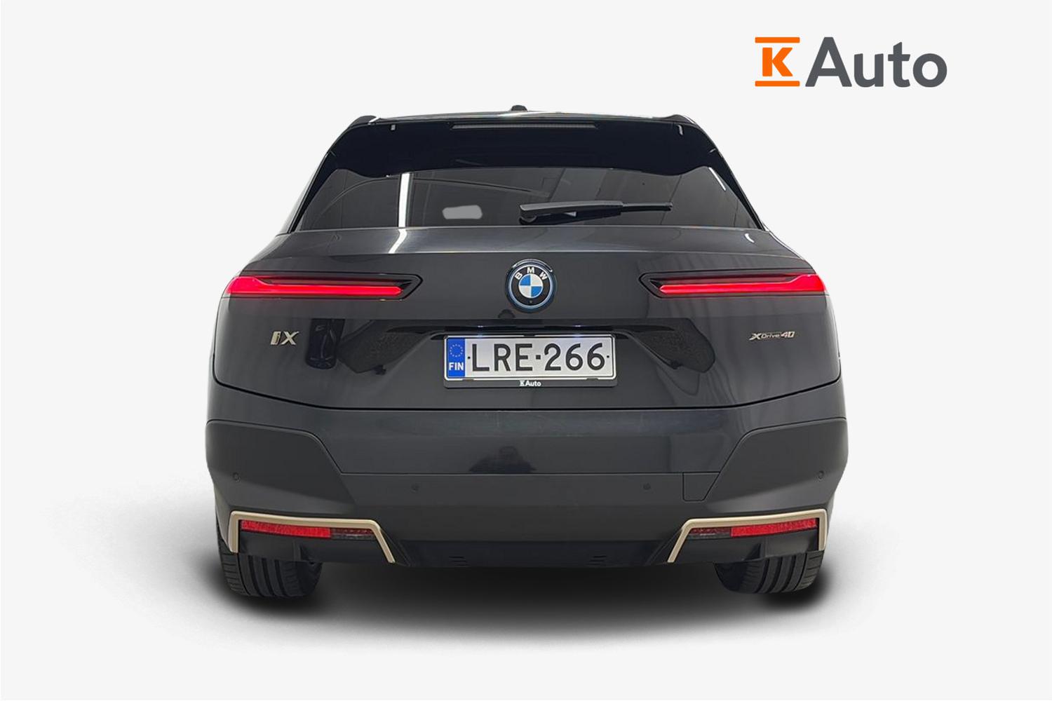 BMW iX xDrive40 2022, kuva 3/43
